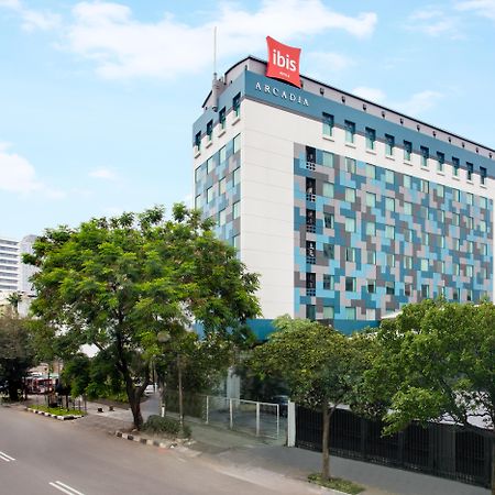 Ibis Jakarta Arcadia Exterior foto