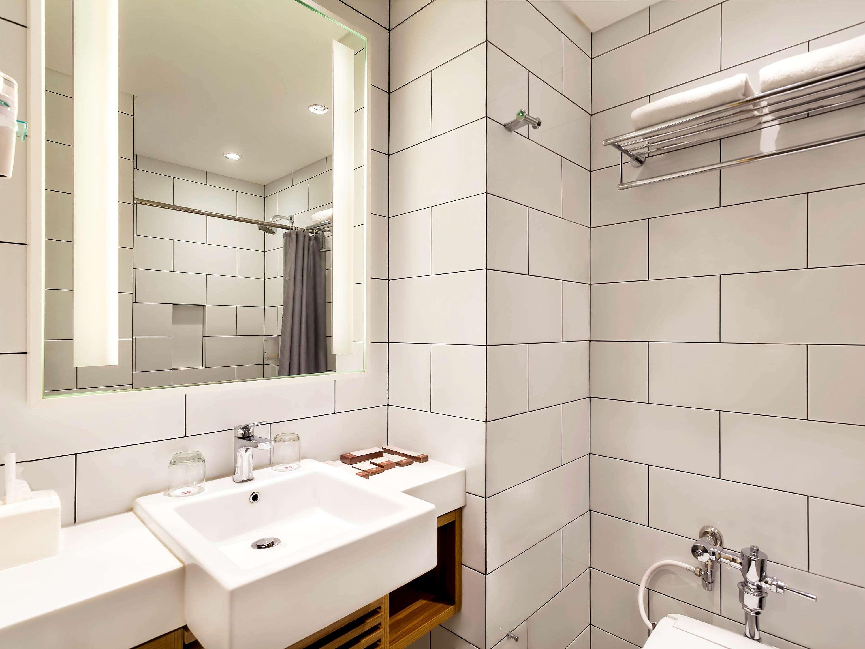 Ibis Jakarta Arcadia Exterior foto