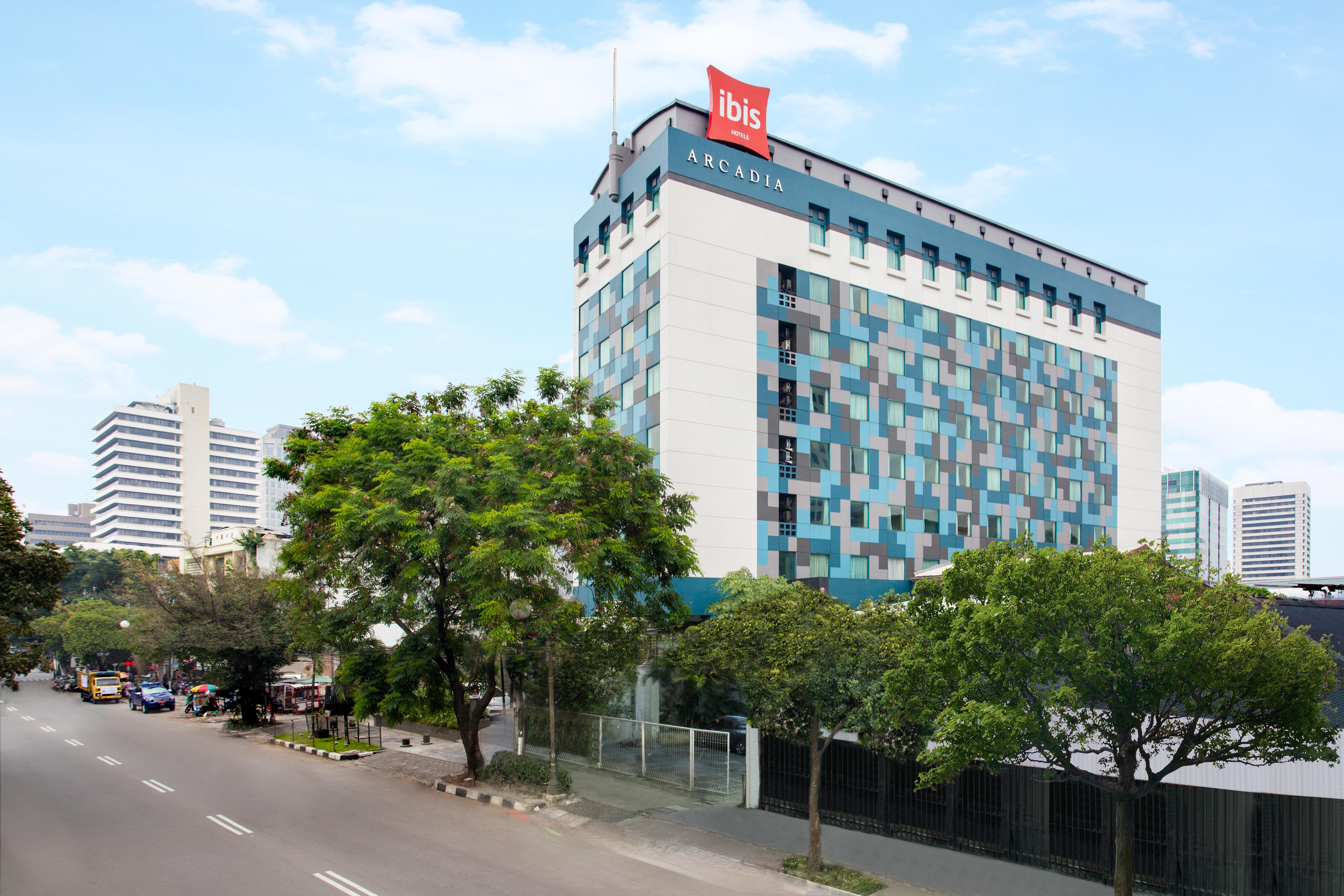 Ibis Jakarta Arcadia Exterior foto