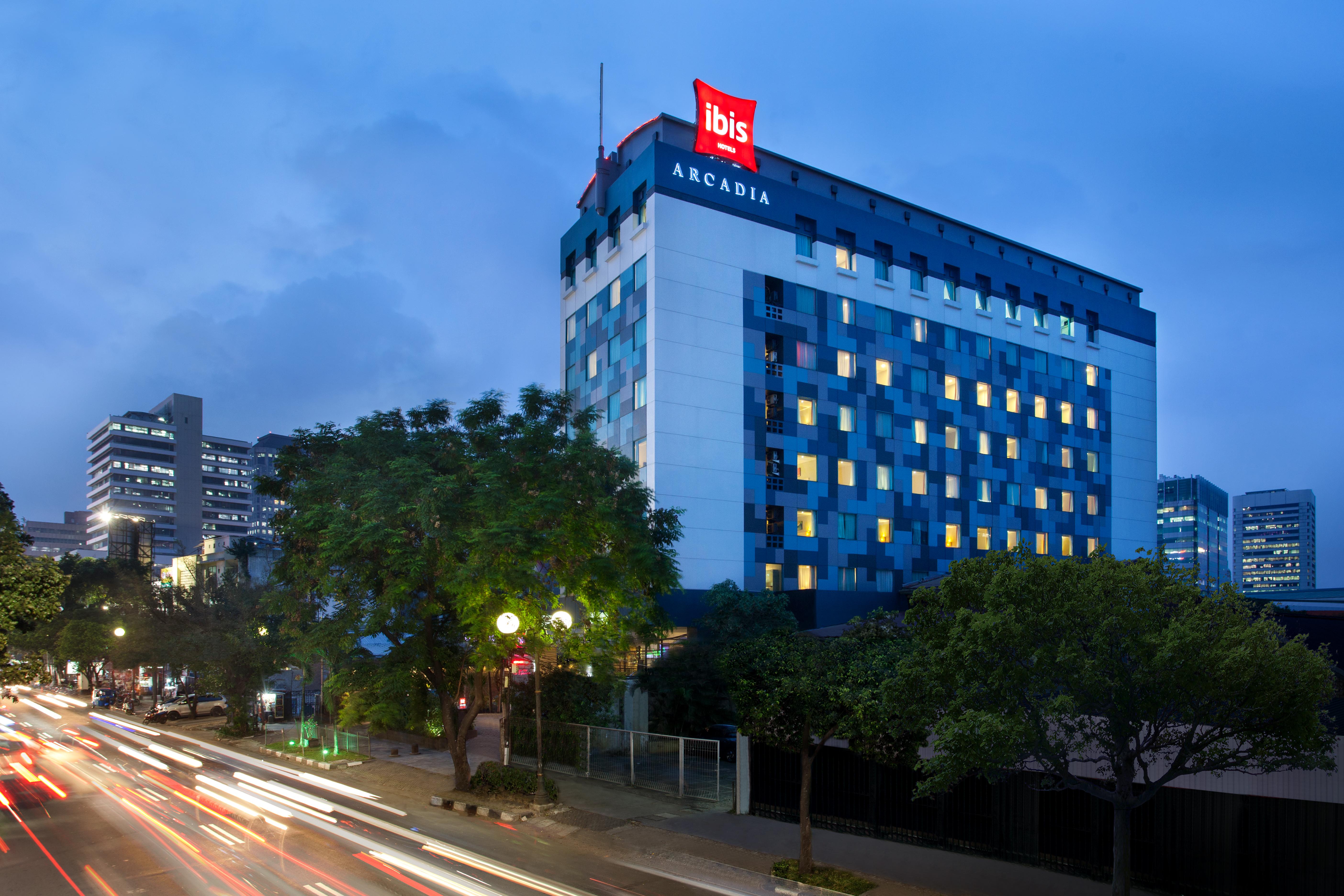 Ibis Jakarta Arcadia Exterior foto